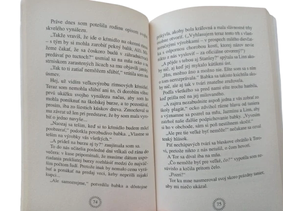 Alica a... Dosť dobrí kamoši